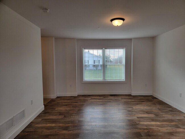 Foto del edificio - 438 Masonic Dr