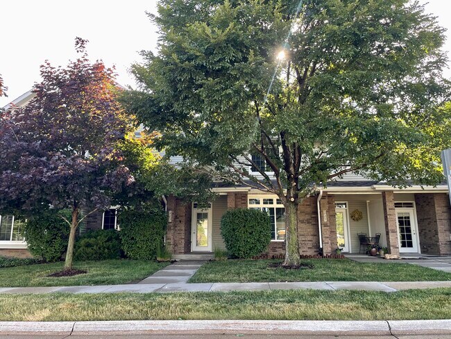 Foto del edificio - 217 Brentwood Dr