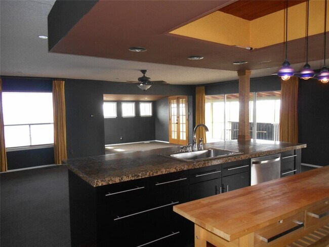 Foto del edificio - 21010 Stillwood Ct