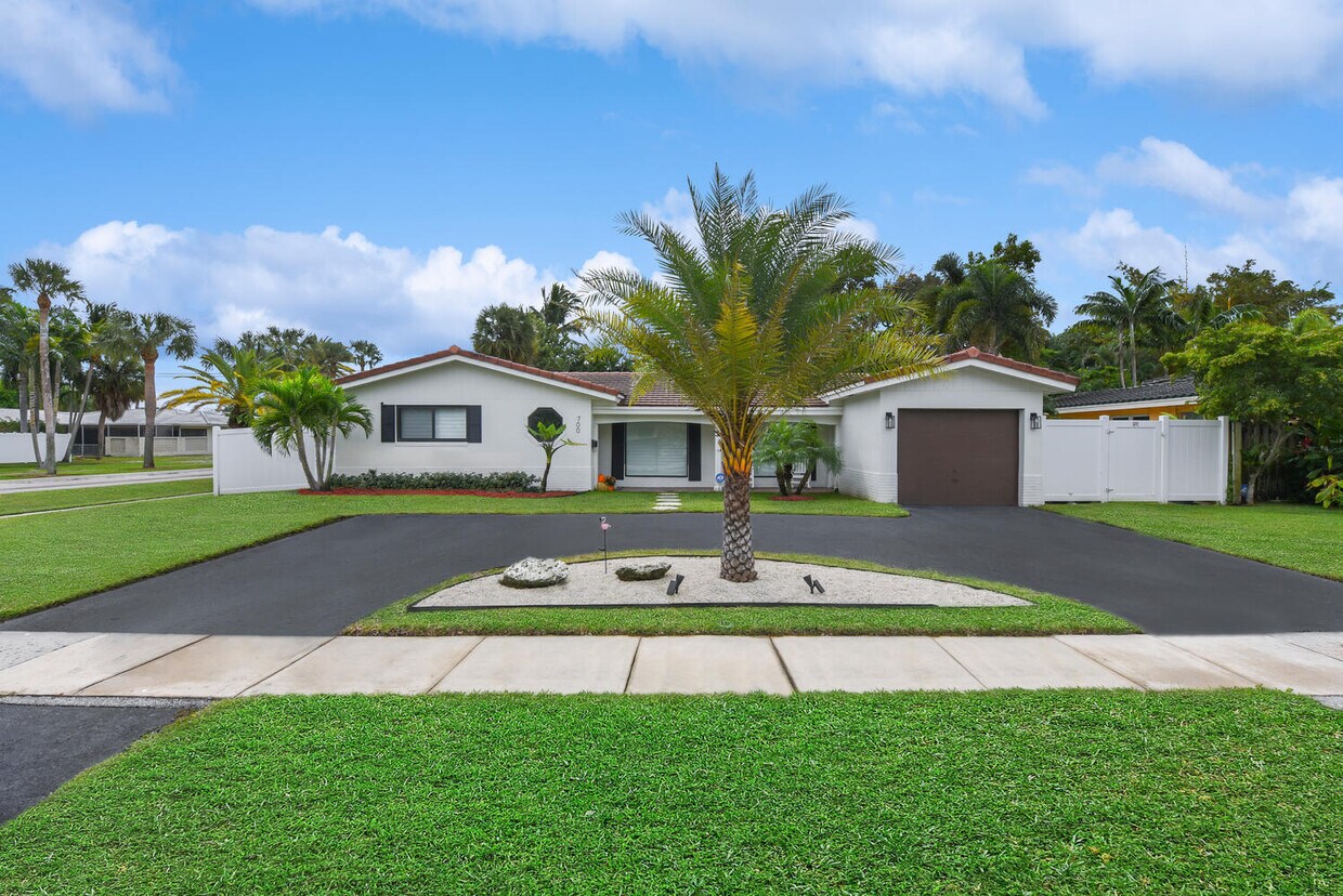 Foto principal - 700 SW 4th St
