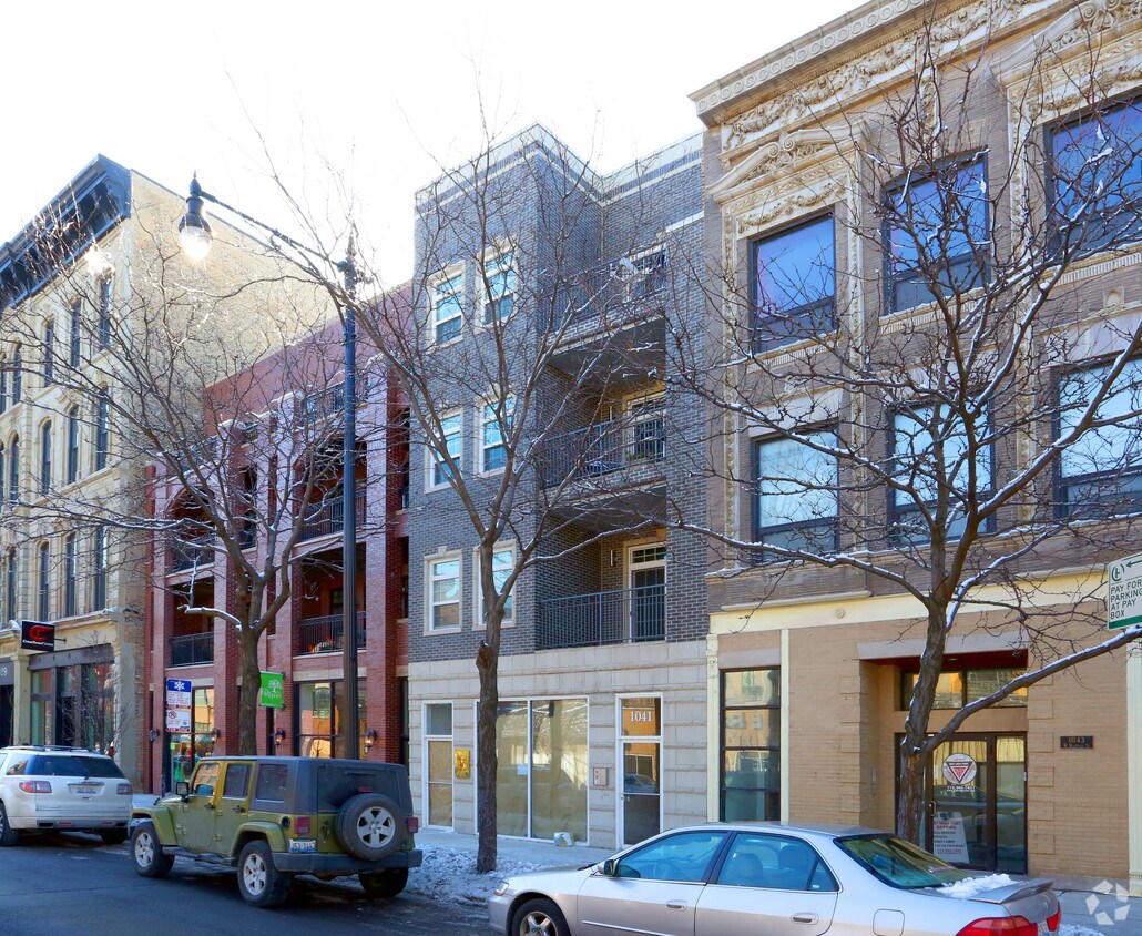 Building Photo - 1041 W Madison St
