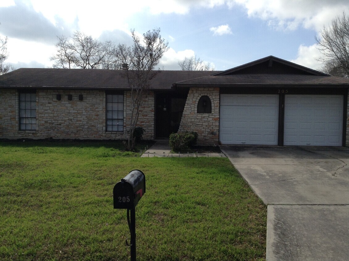 Primary Photo - Welcome home to 205 Kingsman Drive!