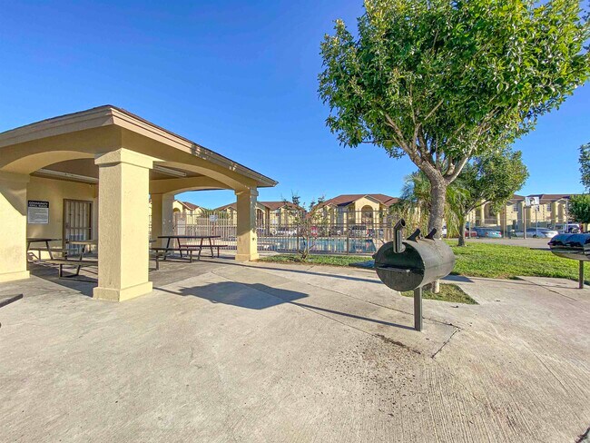 Foto del edificio - 9804 Cantera Ct