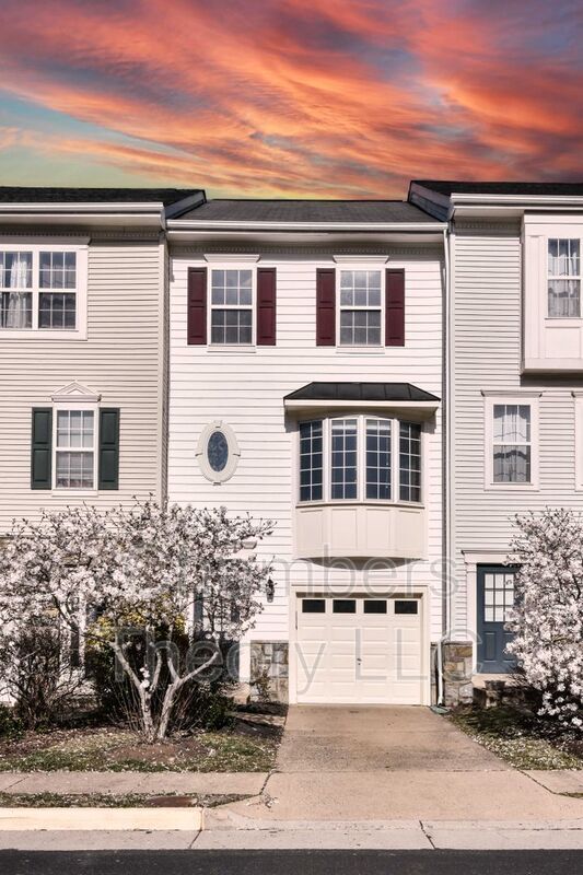 Primary Photo - 2017 Capstone Cir