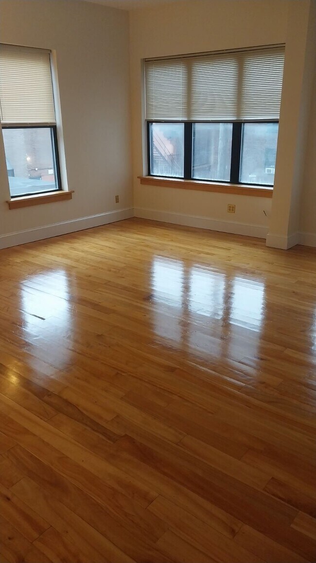 Foto del edificio - 135 Main St