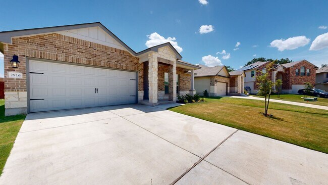 Building Photo - GORGEOUS HOUSE WITH SOLAR PANELS, COMMUNIT...