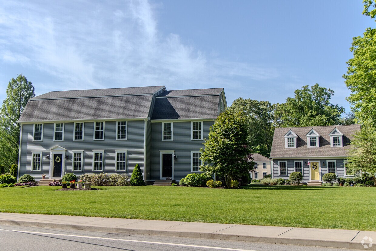Exterior - Redwood Condominiums