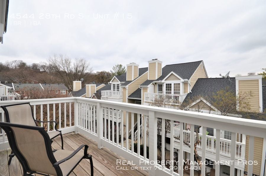 Primary Photo - Beautiful Top Floor Condo- Shirlington!