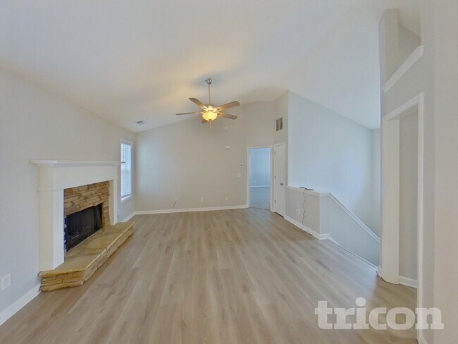 Foto del edificio - 299 Greystone Cir