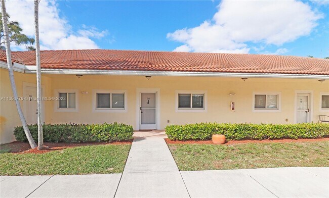 Foto del edificio - 3444 Cypress Trail