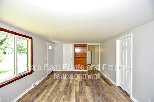 Foto del edificio - 8509 Market Ave N