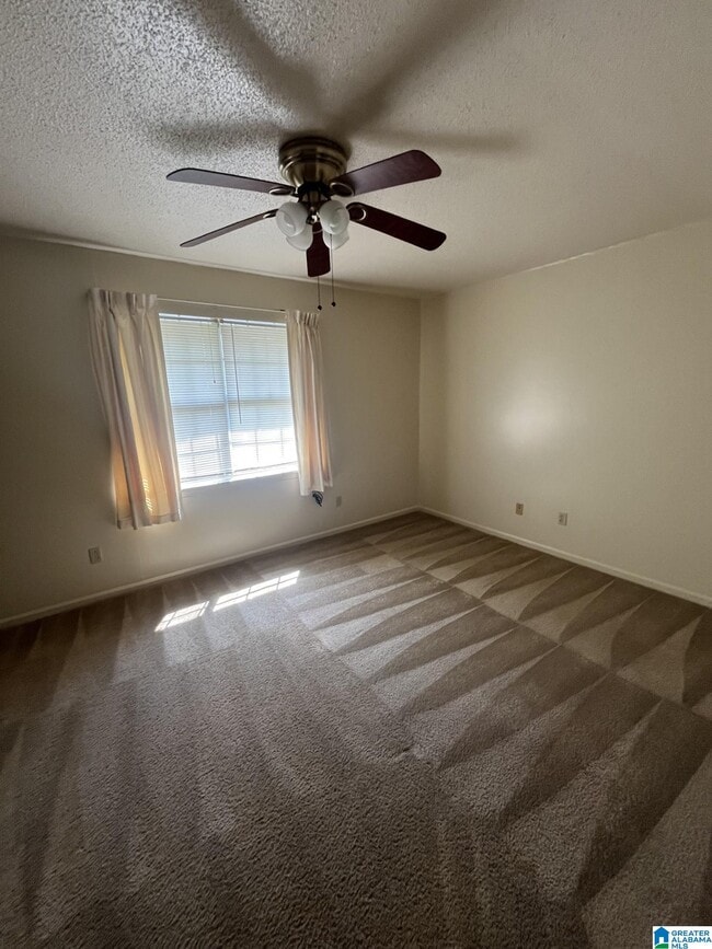 Foto del edificio - 2613 11th Ave S