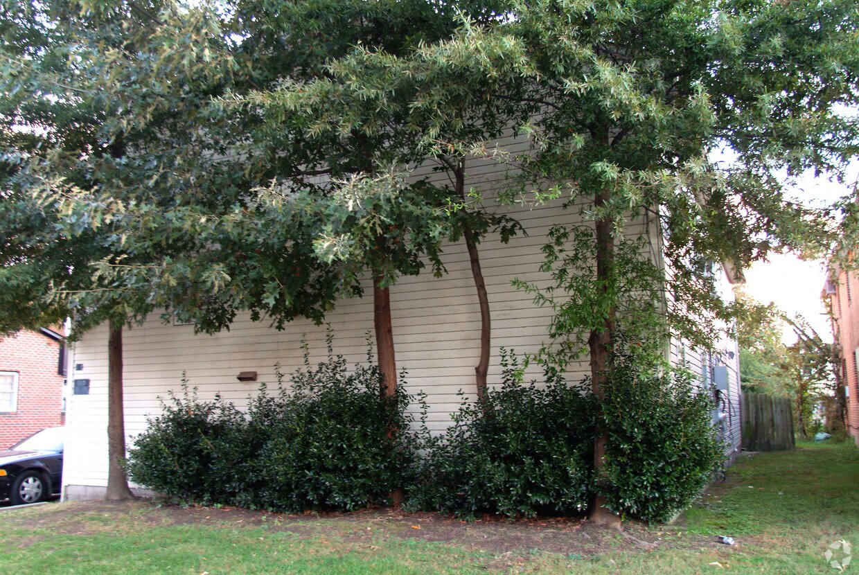 Foto del edificio - 319 E Little Creek Rd