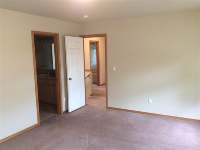 Building Photo - 668 SE Jack Ave