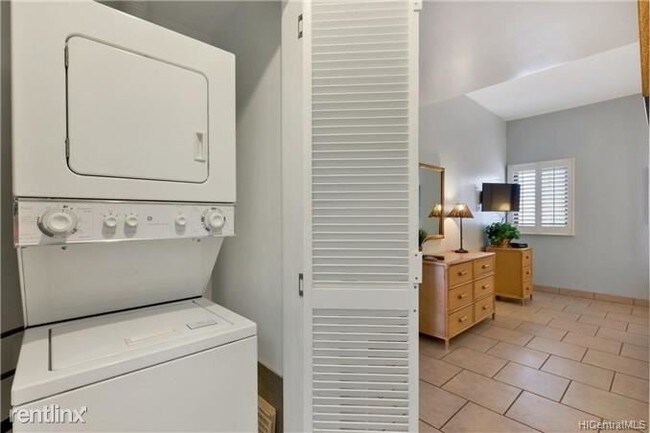 Building Photo - 1 br, 1 bath  - 75-5805 Alii Dr