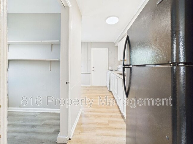 Foto del edificio - 6149 Agnes Ave