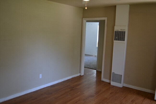Foto del edificio - Pre-Leasing for Summer/Fall 2025! - Close ...