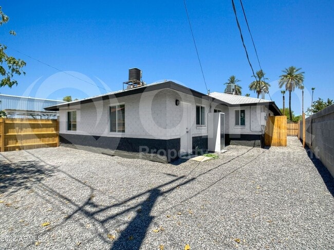 Photo - 2109 W Hayward Ave House