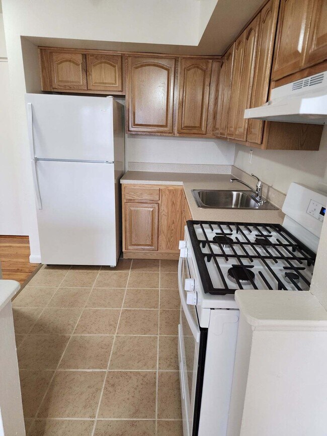 1 dormitorio - 17 Westover Ave Sidebrook Associates