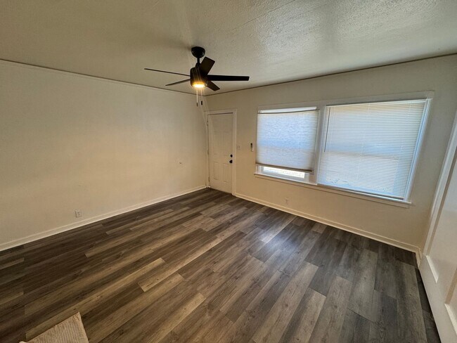Foto del edificio - 819/824 Oak St