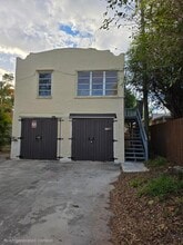 Building Photo - 803 Selkirk St