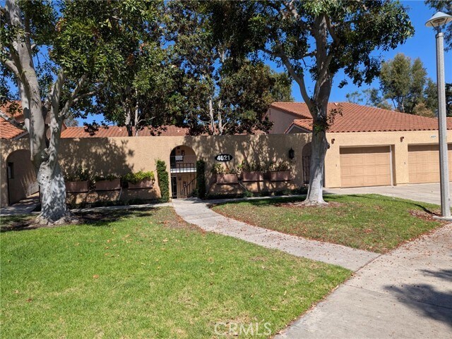 Primary Photo - 4021 Calle Sonora Este