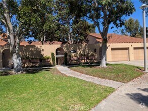 Building Photo - 4021 Calle Sonora Este