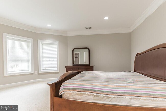 Foto del edificio - 6529 Fairlawn Dr