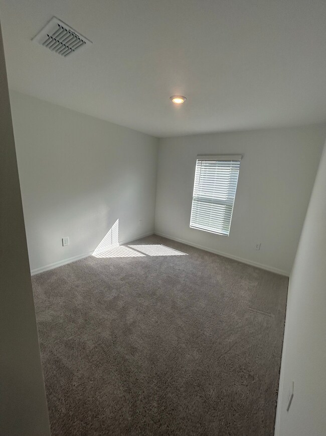 Building Photo - Charming rental home in Bartow!