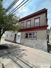 Building Photo - 144 S Broadway