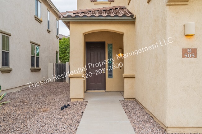 Building Photo - 505 East Calle Amura