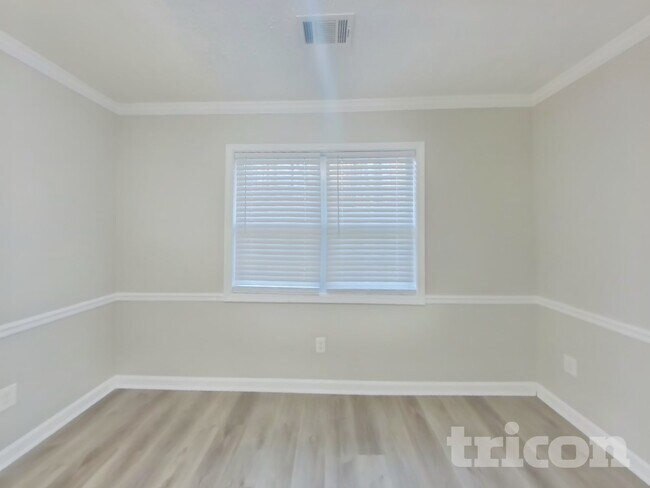 Building Photo - 3845 Forsythia Way