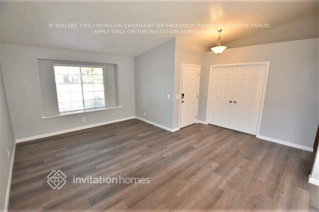 Foto del edificio - 8121 Pine Oaks Ct