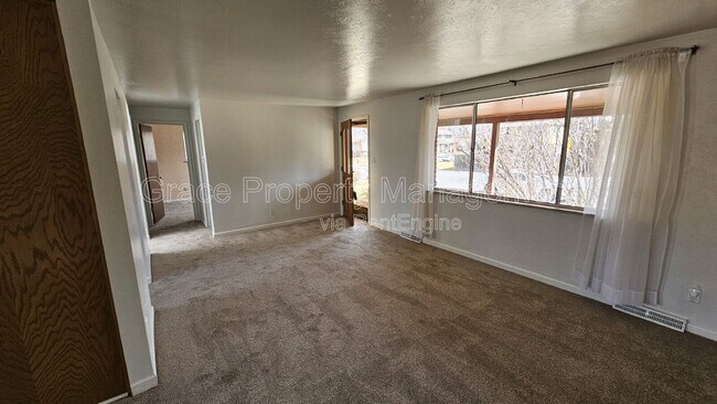 Building Photo - 8151 W Evans Ave