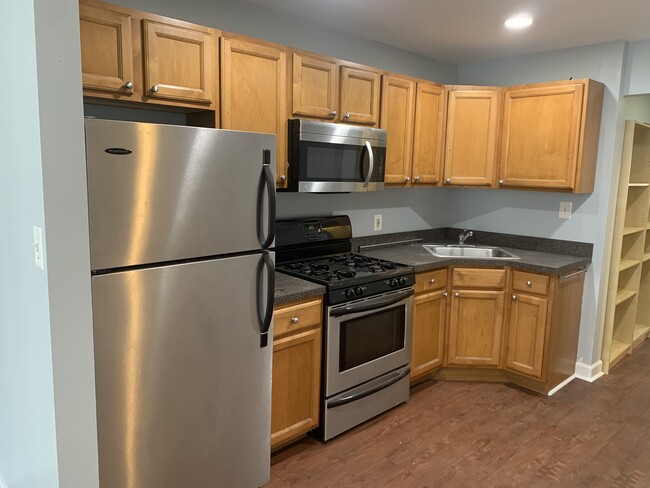 Kitchen - 415 Mifflin St