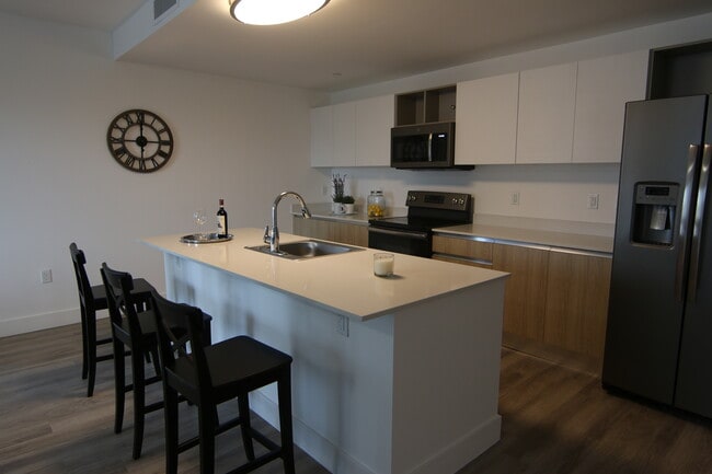 Building Photo - 26 Santillane Ave