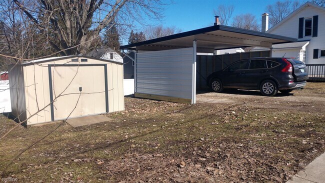 Building Photo - 3 br, 1 bath House - 193 S Park St