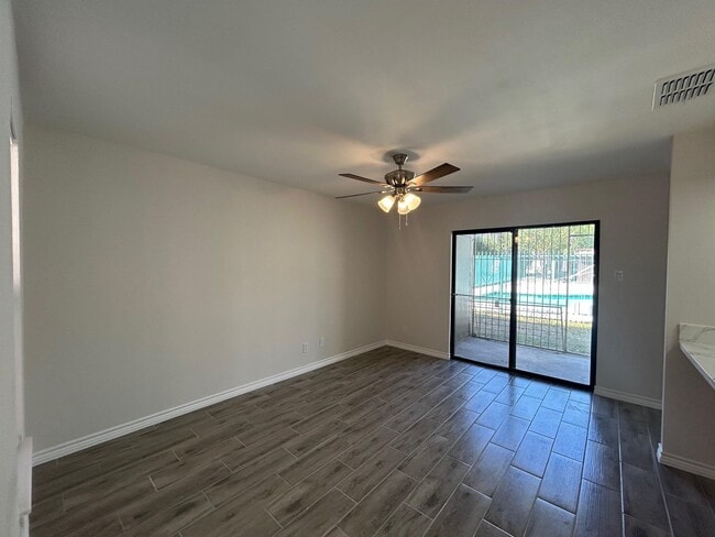 Foto del edificio - 100 Hillside Rd