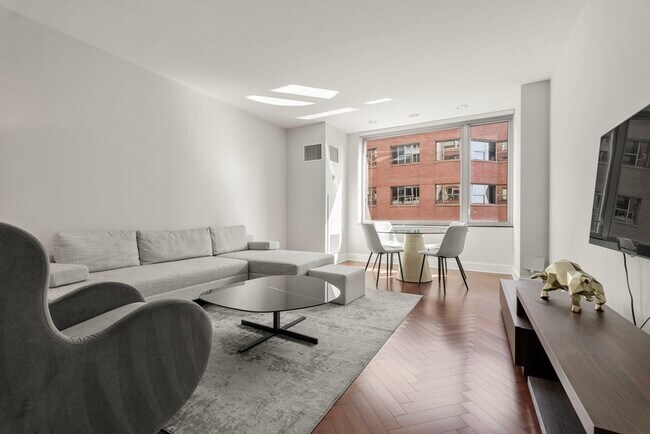 Foto del edificio - 1 Charles St S
