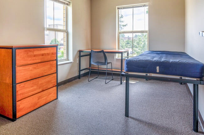 4BR/2BA-Deluxe Bedroom - Element Student Apartments