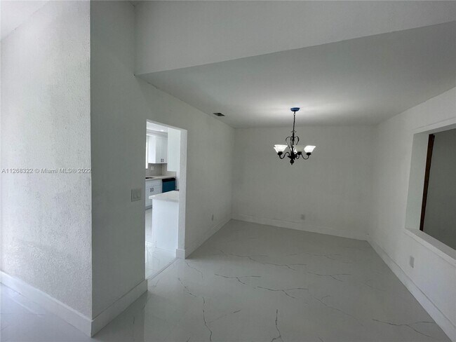 Building Photo - 15204 SW 147th Ave