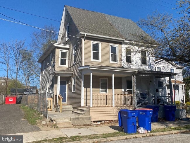 Building Photo - 110 N 4th St.