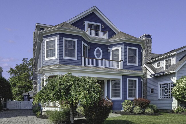 Building Photo - 302 Beacon Blvd