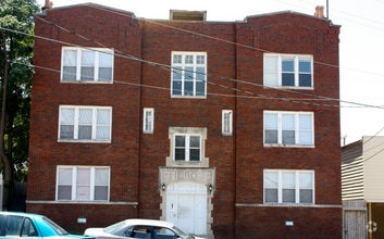 Building Photo - 226 W 9th St