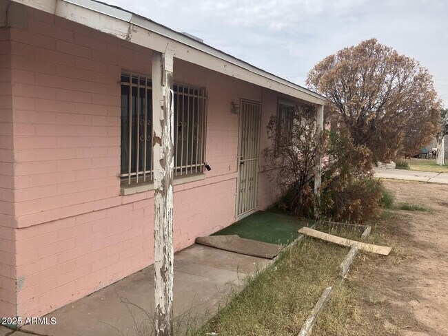 Building Photo - 4641 S 17th Pl