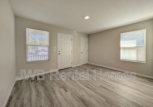 Foto del edificio - 534 Odessa St