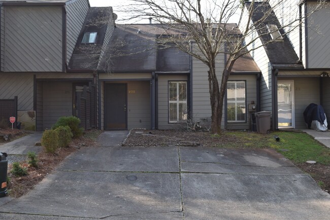 Foto del edificio - 272 Toweridge Dr SW