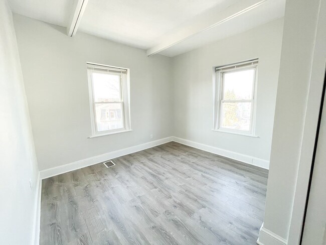 Foto del edificio - 30 Woodbine St