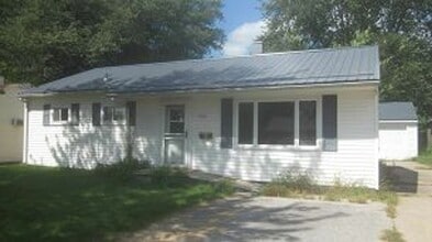 Building Photo - 1504 Richmond Rd NE