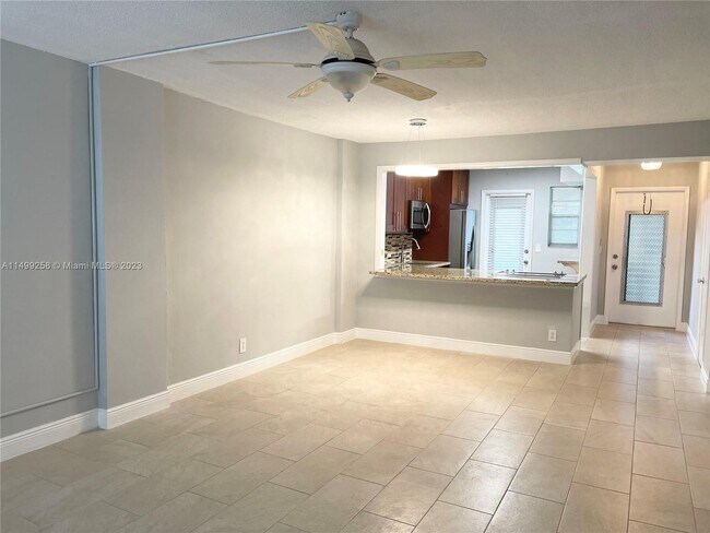 Foto del edificio - 1333 E Hallandale Beach Blvd